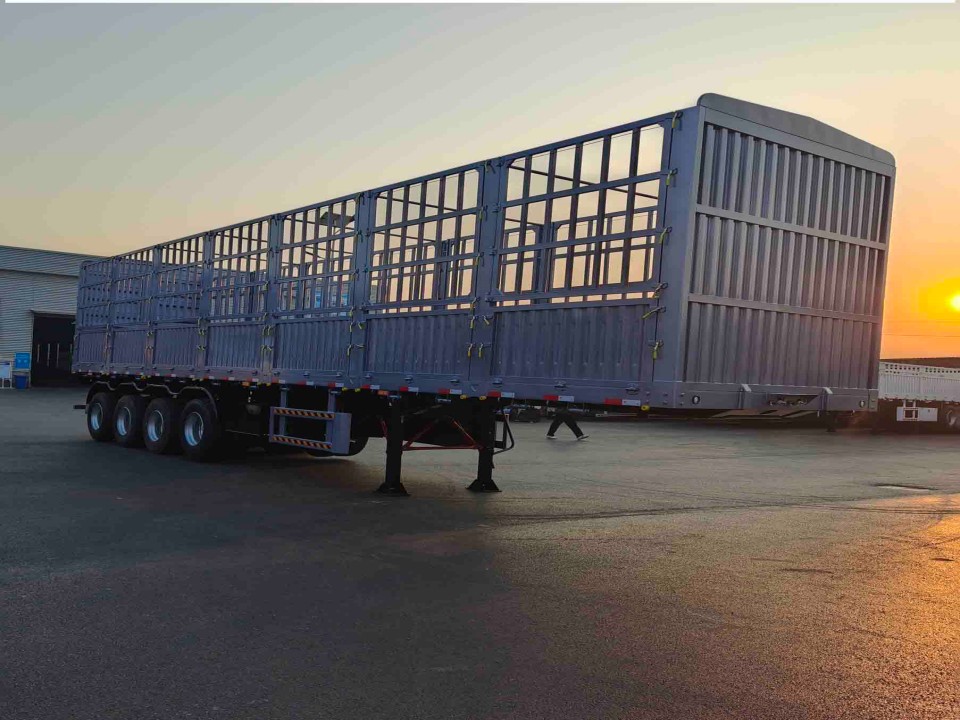 Derun 4 Fencle Fence Cargo Semi Trailer akan berangkat ke Afrika Barat