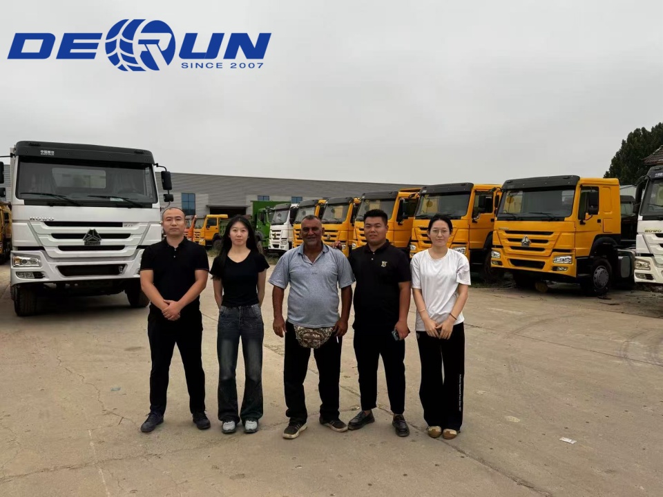 Pelanggan Senegal datang mengunjungi pabrik truk bekas kami
