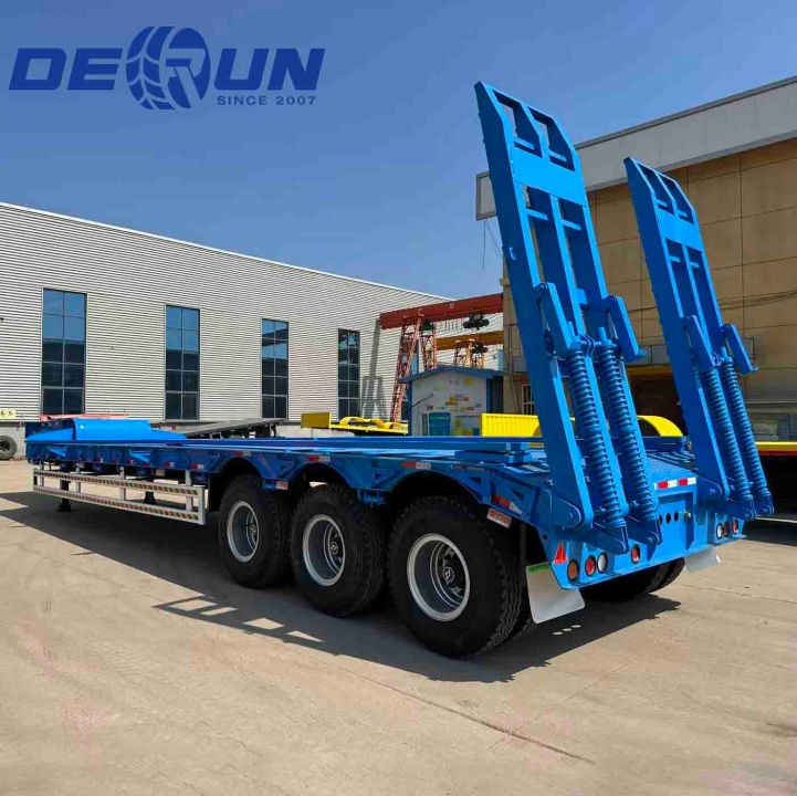 Empat semi-trailer flatbed dikirim ke Nigeria