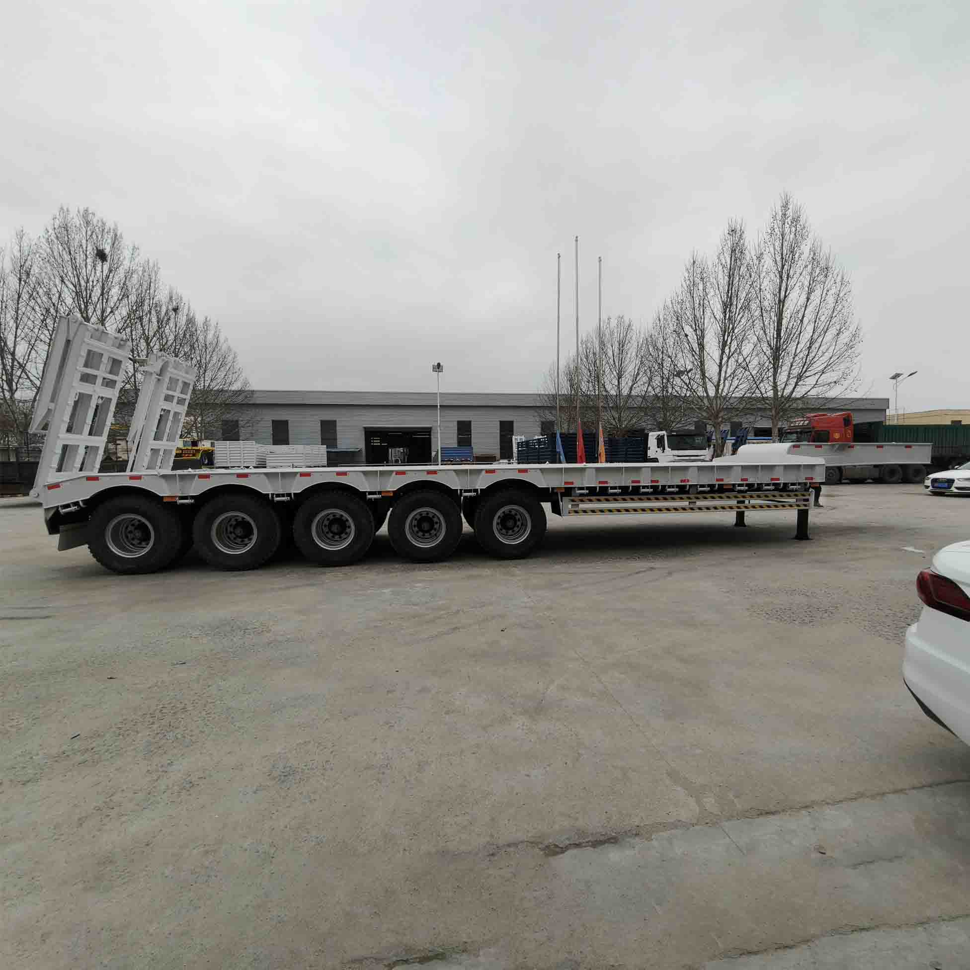 Bagaimana Anda Memuat dan Mengamankan Kargo dengan Benar di Trailer Lowbed