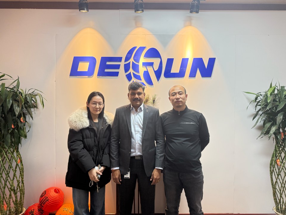 Pelanggan India mengunjungi kami untuk mendiskusikan kerjasama CKD