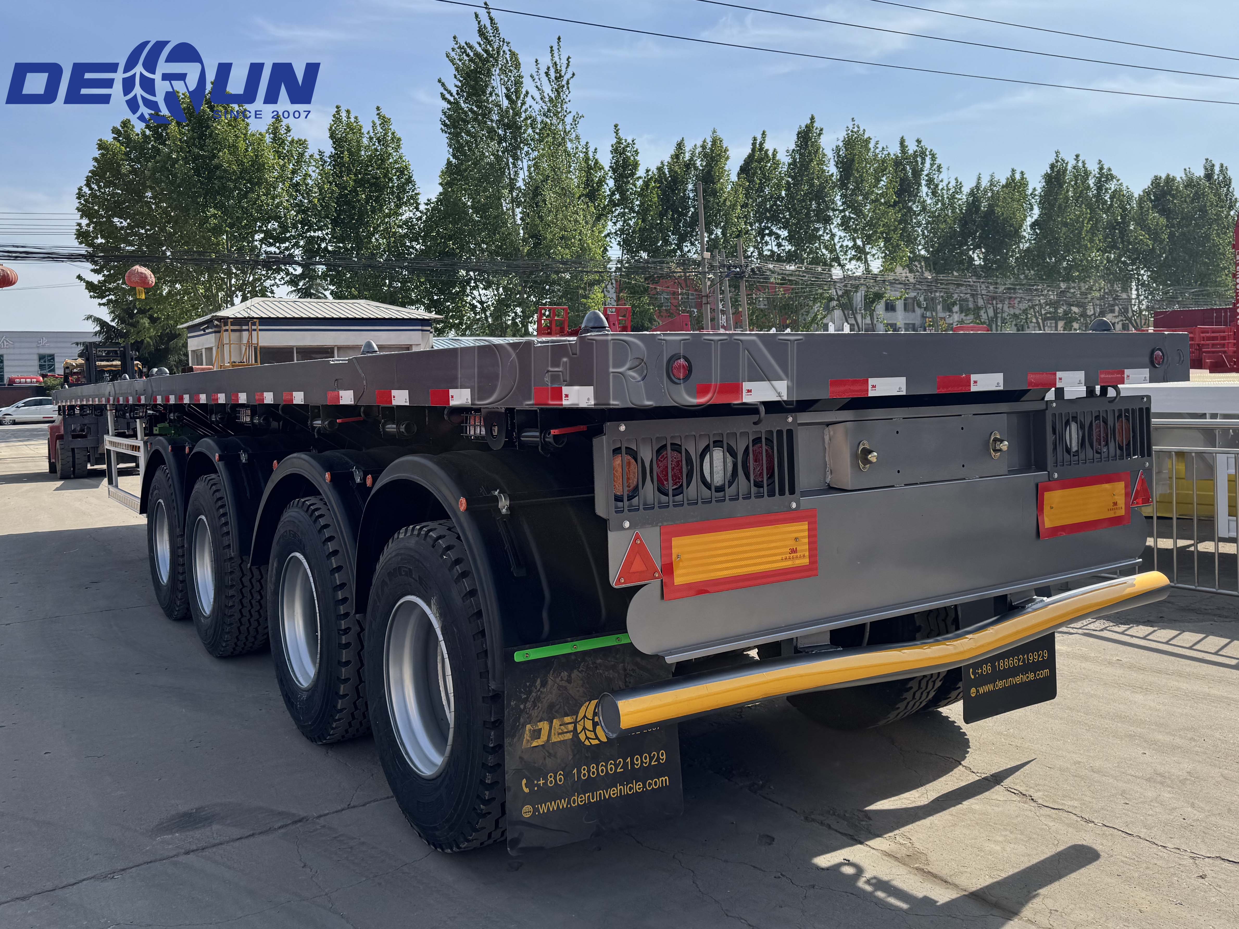 Empat semi-trailer flatbed 4 gandar akan dikirim ke Ghana.