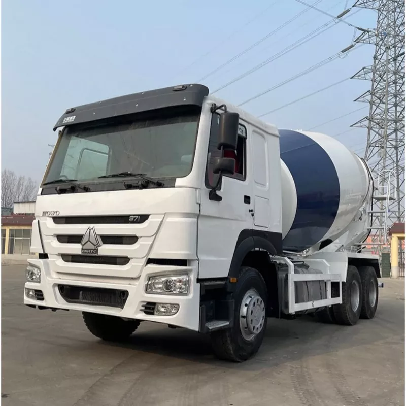 Truk Pengaduk Beton HOWO 6x4 12 CBM